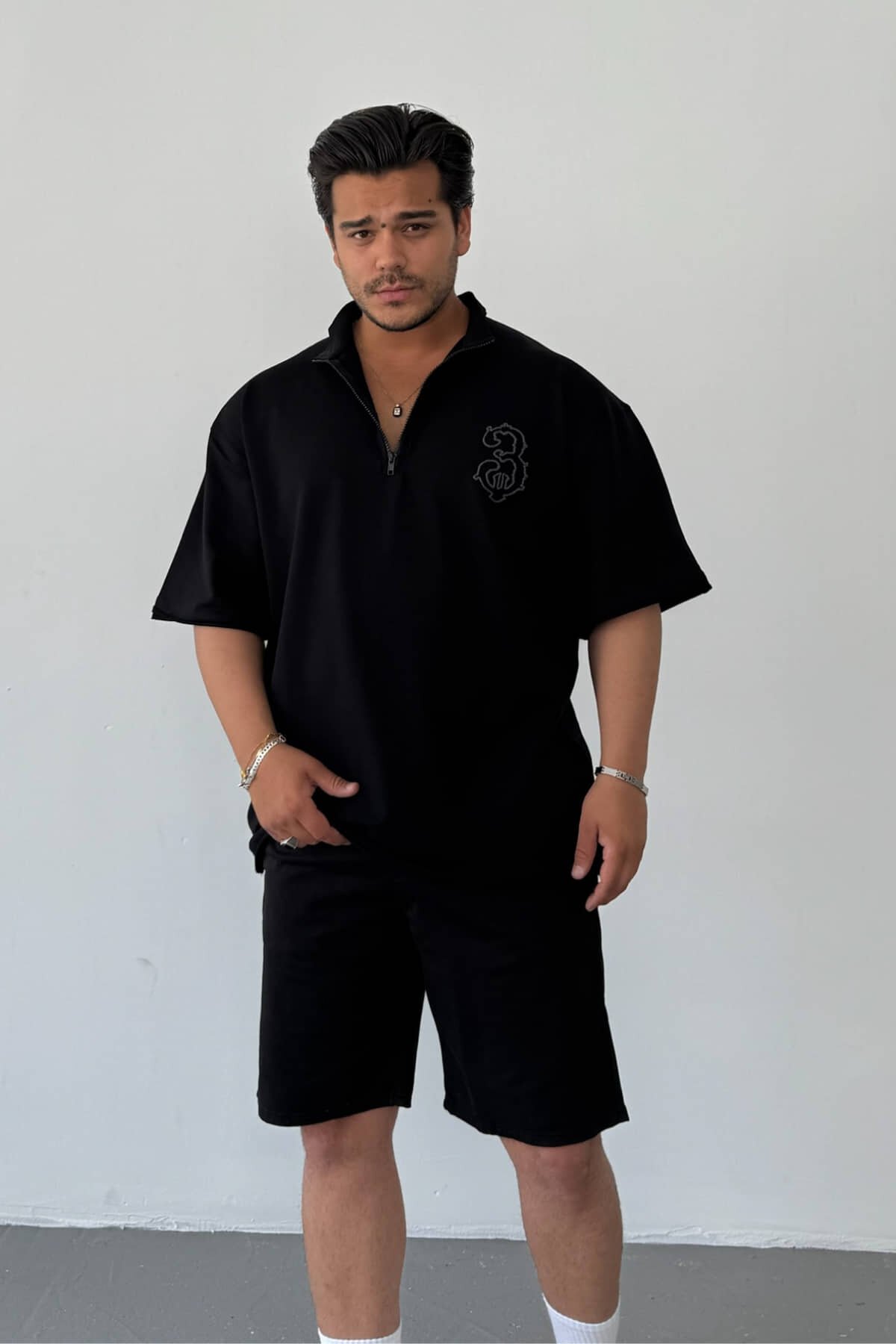 Siyah Sırt Detaylı Oversize T-shirt