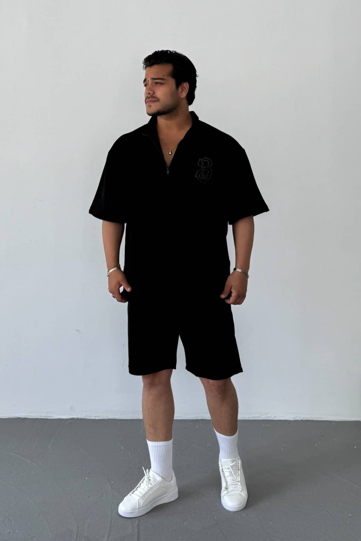 Siyah Sırt Detaylı Oversize T-shirt