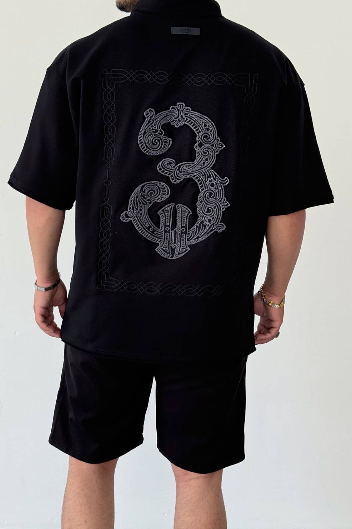 Siyah Sırt Detaylı Oversize T-shirt